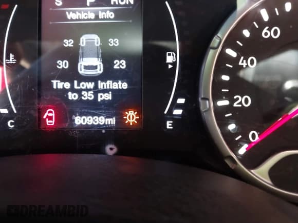 ✅ 2018 Jeep Renegade Upland • VIN: ZACCJBAB5JPH85536 • Lot: 42895989. Wystawiony na IAAI z przebiegiem 60 939 mil. Bezpłatny archiwum sprzedaży aukcyjnych z USA i szczegółowy raport historii pojazdu na DreamBid. Zdjęcie 15.