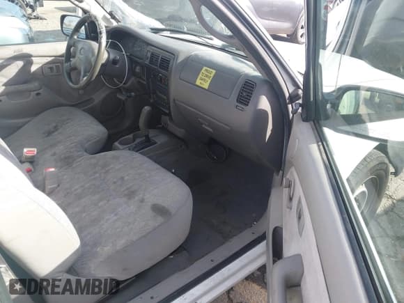 ✅ 2004 Toyota Tacoma • VIN: 5TENL42N04Z394070 • Lot: 43721735. Listed on IAAI with 572,363 mi. Free auction sales archive from the USA and detailed vehicle history report at DreamBid. Image 5.
