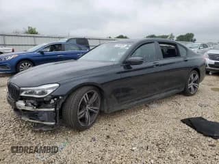 ✅ 2017 BMW 7 Series 750i • VIN: WBA7F0C39HGM21864 • Lot: 61645304. Wystawiony na Copart z przebiegiem Nie podano. Bezpłatny archiwum sprzedaży aukcyjnych z USA i szczegółowy raport historii pojazdu na DreamBid. Zdjęcie 1.