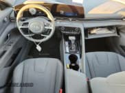 ✅ 2023 Hyundai Elantra SEL • VIN: 5NPLS4AG3PH091756 • Лот: 86311985. Опубликован ранее на Copart с пробегом 34 663 миль. Бесплатный доступ к архиву аукционных продаж из США и подробный отчёт об истории автомобиля на DreamBid. Изображение 8.