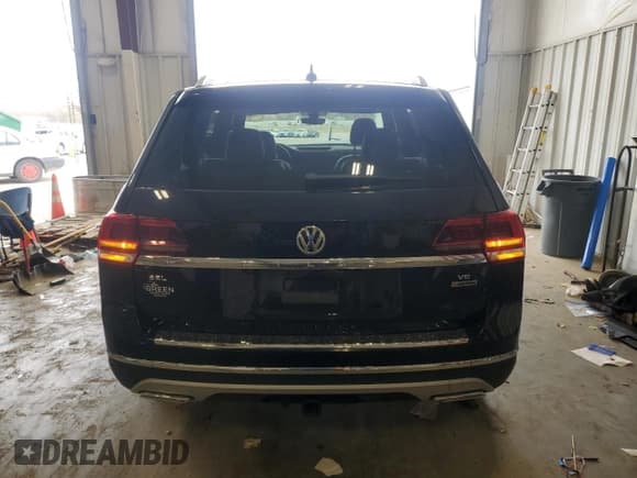 ✅ 2019 Volkswagen Atlas SEL Premium • VIN: 1V2NR2CA3KC621499 • Lot: 53777925. Listed on Copart with 108,604 mi. Free auction sales archive from the USA and detailed vehicle history report at DreamBid. Image 6.
