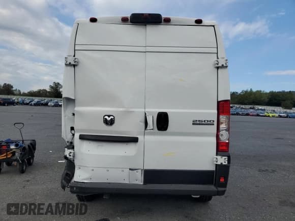 ✅ 2025 Ram ProMaster Cargo Tradesman • VIN: 3C6LRVDG3SE544856 • Lot: 82111675. Wystawiony na Copart z przebiegiem 4 754 mil. Bezpłatny archiwum sprzedaży aukcyjnych z USA i szczegółowy raport historii pojazdu na DreamBid. Zdjęcie 6.