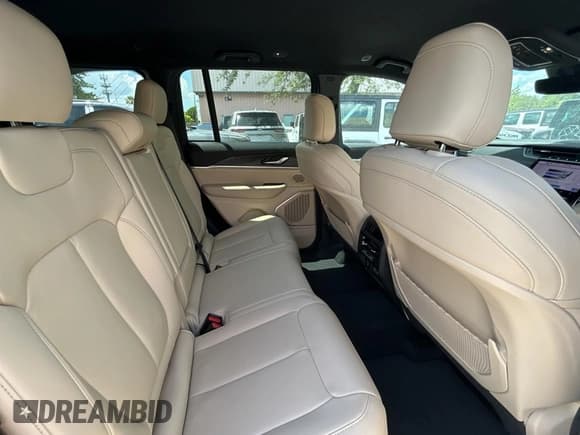 ✅ 2023 Jeep Grand Cherokee • VIN: 1C4RJHKG5P8100300 • Lot: 67388925. Listed on Copart with 36 mi. Free auction sales archive from the USA and detailed vehicle history report at DreamBid. Image 6.