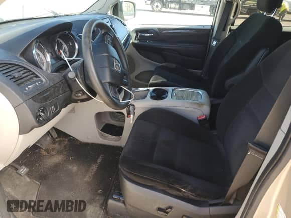 2014 Dodge Grand Caravan SXT с VIN 2C4RDGCG1ER429464, выставлен на аукционе Copart как лот 86646645 с пробегом 209 217 миль миль и Списание • Salvage title. История ставок и продаж доступна на DreamBid. Изображение 7.
