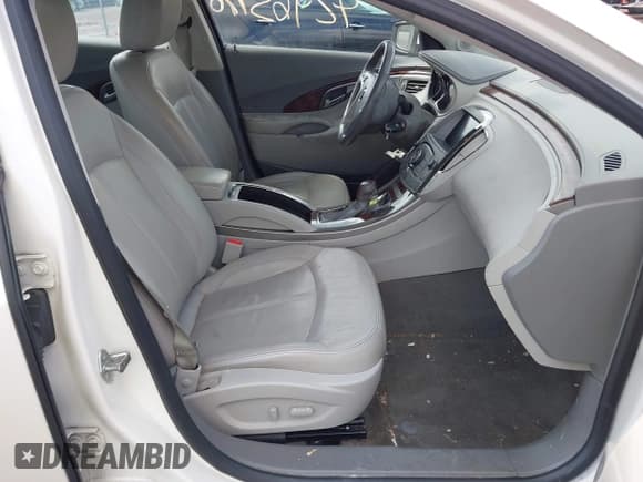 ✅ 2013 Buick LaCrosse Leather • VIN: 1G4GC5ER4DF296973 • Lot: 42963776. Listed on IAAI with 169,284 mi. Free auction sales archive from the USA and detailed vehicle history report at DreamBid. Image 5.