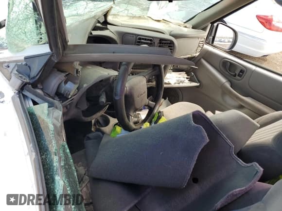 ✅ 2000 Isuzu Hombre S • VIN: 1GGCS1443Y8704229 • Lot: 70904805. Wystawiony na Copart z przebiegiem Nie podano. Bezpłatny archiwum sprzedaży aukcyjnych z USA i szczegółowy raport historii pojazdu na DreamBid. Zdjęcie 8.