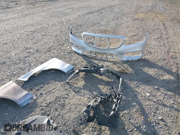 ✅ 2016 Mercedes-Benz E 350 Sport • VIN: WDDHF8JB4GB287783 • Lot: 43494781. Wystawiony na IAAI z przebiegiem 106 181 mil. Bezpłatny archiwum sprzedaży aukcyjnych z USA i szczegółowy raport historii pojazdu na DreamBid. Zdjęcie 19.