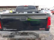 ✅ 2011 GMC Sierra 1500 SLE • VIN: 1GTR1VE02BZ118754 • Lot: 42216895. Wystawiony na IAAI z przebiegiem 157 934 mil. Bezpłatny archiwum sprzedaży aukcyjnych z USA i szczegółowy raport historii pojazdu na DreamBid. Zdjęcie 17.