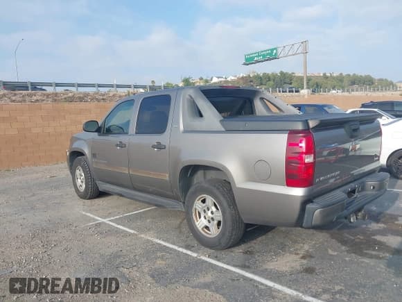 ✅ 2007 Chevrolet Avalanche LS • VIN: 3GNEC12067G308190 • Lot: 41906624. Listed on IAAI with 259,327 mi. Free auction sales archive from the USA and detailed vehicle history report at DreamBid. Image 3.