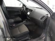 ✅ 2017 Mitsubishi Outlander SE • VIN: JA4AP3AW9HZ045220 • Lot: 43791868. Listed on IAAI with 183,904 mi. Free auction sales archive from the USA and detailed vehicle history report at DreamBid. Image 5.