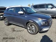 ✅ 2025 Hyundai Venue SEL • VIN: KMHRC8A34SU356271 • Lot: 46292725. Listed on Copart with 2,918 mi. Free auction sales archive from the USA and detailed vehicle history report at DreamBid. Image 4.