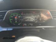 ✅ 2019 Audi e-tron Premium Plus • VIN: WA1LAAGE0KB023197 • Лот: 83927275. Опубликован ранее на Copart с пробегом 77 806 миль. Бесплатный доступ к архиву аукционных продаж из США и подробный отчёт об истории автомобиля на DreamBid. Изображение 9.