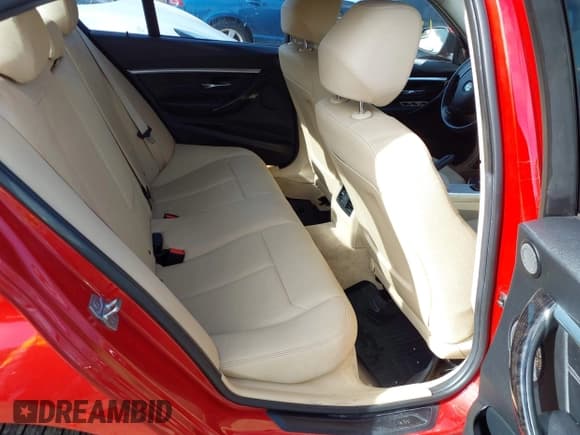 ✅ 2016 BMW 3 Series 320i xDrive • VIN: WBA8A3C58GK551412 • Lot: 43181281. Listed on IAAI with 77,677 mi. Free auction sales archive from the USA and detailed vehicle history report at DreamBid. Image 8.