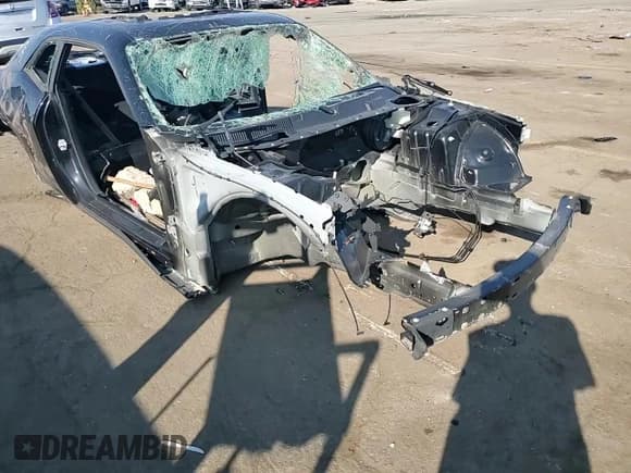 ✅ 2022 Dodge Challenger R/T Scat Pack Widebody • VIN: 2C3CDZFJ1NH180098 • Lot: 70235774. Wystawiony na Copart z przebiegiem Nie podano. Bezpłatny archiwum sprzedaży aukcyjnych z USA i szczegółowy raport historii pojazdu na DreamBid. Zdjęcie 11.