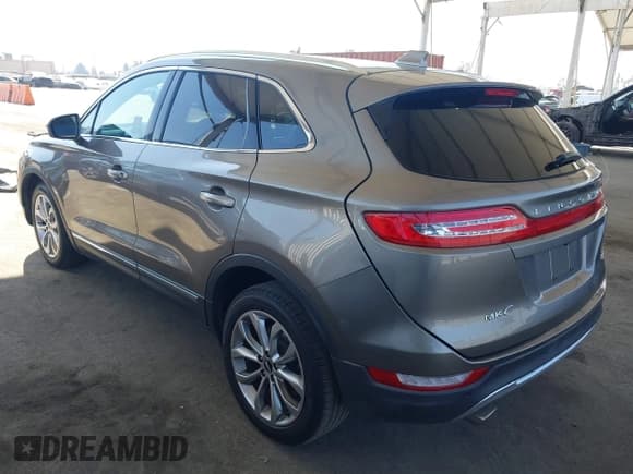 ✅ 2017 Lincoln MKC Select • VIN: 5LMCJ2C99HUL56055 • Лот: 43411675. Опубликован ранее на IAAI с пробегом 28 532 миль. Бесплатный доступ к архиву аукционных продаж из США и подробный отчёт об истории автомобиля на DreamBid. Изображение 3.