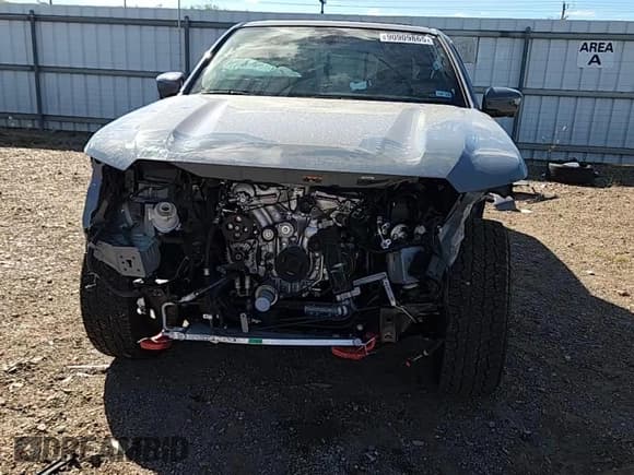 ✅ 2024 Nissan Frontier Pro-X • VIN: 1N6ED1EJ0RN674759 • Lot: 90909865. Listed on Copart with 5,392 mi. Free auction sales archive from the USA and detailed vehicle history report at DreamBid. Image 14.