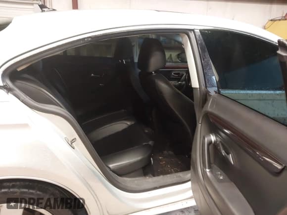 ✅ 2012 Volkswagen CC Lux • VIN: WVWHP7AN0CE503794 • Lot: 41259442. Listed on IAAI with 105,738 mi. Free auction sales archive from the USA and detailed vehicle history report at DreamBid. Image 8.