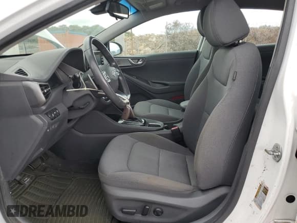 ✅ 2020 Hyundai Ioniq SE • VIN: KMHC75LC0LU190774 • Lot: 73210074. Wystawiony na Copart z przebiegiem 111 944 mil. Bezpłatny archiwum sprzedaży aukcyjnych z USA i szczegółowy raport historii pojazdu na DreamBid. Zdjęcie 7.