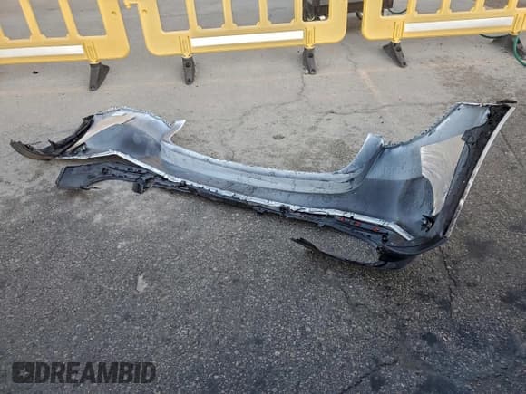 ✅ 2020 Mercedes-Benz GLE 350 • VIN: 4JGFB4KBXLA056953 • Lot: 95188685. Listed on Copart with 87,641 mi. Free auction sales archive from the USA and detailed vehicle history report at DreamBid. Image 13.