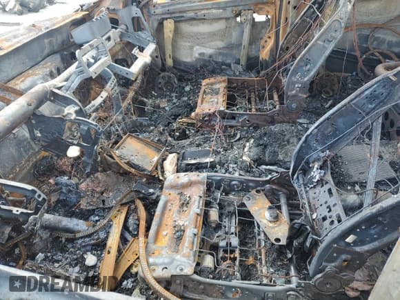 ✅ 2017 Ram 1500 Laramie • VIN: 1C6RR7VM5HS523541 • Lot: 66430465. Wystawiony na Copart z przebiegiem Nie podano. Bezpłatny archiwum sprzedaży aukcyjnych z USA i szczegółowy raport historii pojazdu na DreamBid. Zdjęcie 7.