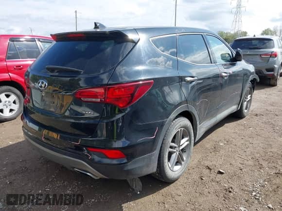 2017 Hyundai Santa Fe 2.4L с VIN 5NMZT3LB9HH009868, выставлен на аукционе IAAI как лот 43376479 с пробегом 126 203 миль миль и . История ставок и продаж доступна на DreamBid. Изображение 4.
