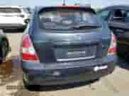 2010 Hyundai Accent GS z VIN KMHCM3AC2AU163024, wystawiony jako Copart lot #62352714 z przebiegiem 84 946 mil mil oraz Szkoda całkowita • Salvage title. Historia ofert i sprzedaży dostępna na DreamBid. Obrazek 6.