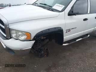 2004 Dodge 3500 ST z VIN 3D7LU38C64G117736, wystawiony jako IAAI lot #42058492 z przebiegiem 229 102 mil mil oraz . Historia ofert i sprzedaży dostępna na DreamBid. Obrazek 6.