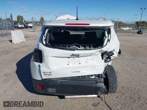 ✅ 2023 Jeep Renegade Latitude • VIN: ZACNJDB19PPP10239 • Lot: 43485636. Listed on IAAI with 17,926 mi. Free auction sales archive from the USA and detailed vehicle history report at DreamBid. Image 15.
