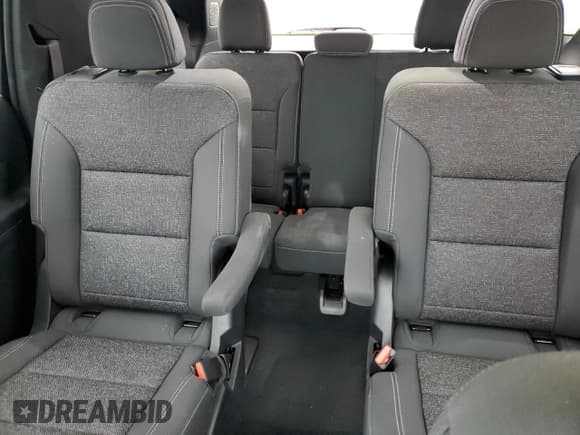 ✅ 2025 Chevrolet Traverse FWD LT • VIN: 1GNERGRS1SJ246441 • Lot: 91482925. Wystawiony na Copart z przebiegiem 6 094 mil. Bezpłatny archiwum sprzedaży aukcyjnych z USA i szczegółowy raport historii pojazdu na DreamBid. Zdjęcie 10.