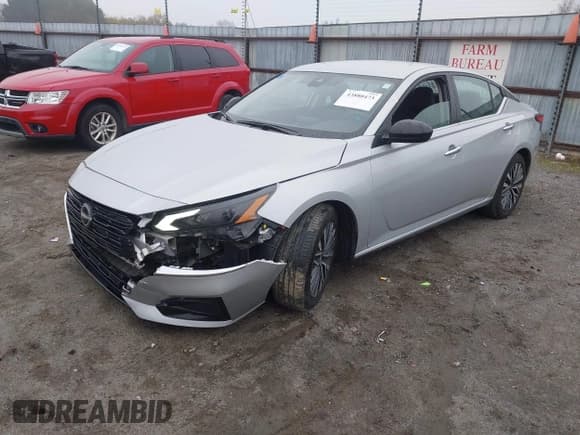 ✅ 2024 Nissan Altima SV • VIN: 1N4BL4DV5RN374767 • Lot: 43880473. Listed on IAAI with 60,105 mi. Free auction sales archive from the USA and detailed vehicle history report at DreamBid. Image 17.