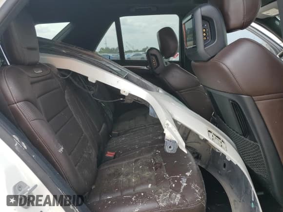 ✅ 2014 Mercedes-Benz M 63 AMG • VIN: 4JGDA7EB2EA272788 • Лот: 49834825. Опубликован ранее на Copart с пробегом Не указан. Бесплатный доступ к архиву аукционных продаж из США и подробный отчёт об истории автомобиля на DreamBid. Изображение 11.