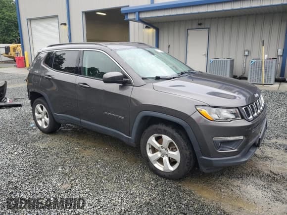 ✅ 2019 Jeep Compass Latitude • VIN: 3C4NJDBB3KT593710 • Лот: 56218485. Опубликован ранее на Copart с пробегом 112 260 миль. Бесплатный доступ к архиву аукционных продаж из США и подробный отчёт об истории автомобиля на DreamBid. Изображение 4.