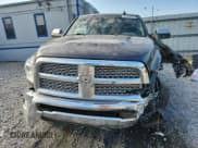 ✅ 2015 Ram 2500 Laramie • VIN: 3C6UR5NL4FG619977 • Lot: 71724935. Wystawiony na Copart z przebiegiem 215 994 mil. Bezpłatny archiwum sprzedaży aukcyjnych z USA i szczegółowy raport historii pojazdu na DreamBid. Zdjęcie 5.