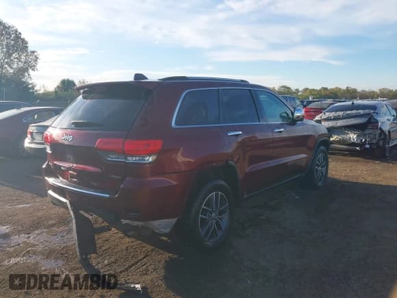 ✅ 2018 Jeep Grand Cherokee Limited • VIN: 1C4RJFBG3JC266498 • Lot: 43521178. Wystawiony na IAAI z przebiegiem 194 389 mil. Bezpłatny archiwum sprzedaży aukcyjnych z USA i szczegółowy raport historii pojazdu na DreamBid. Zdjęcie 4.