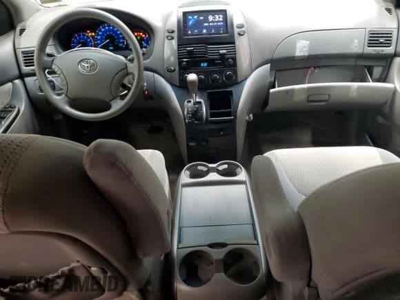 ✅ 2007 Toyota Sienna LE • VIN: 5TDZK23C17S089944 • Lot: 90467795. Wystawiony na Copart z przebiegiem 210 218 mil. Bezpłatny archiwum sprzedaży aukcyjnych z USA i szczegółowy raport historii pojazdu na DreamBid. Zdjęcie 8.