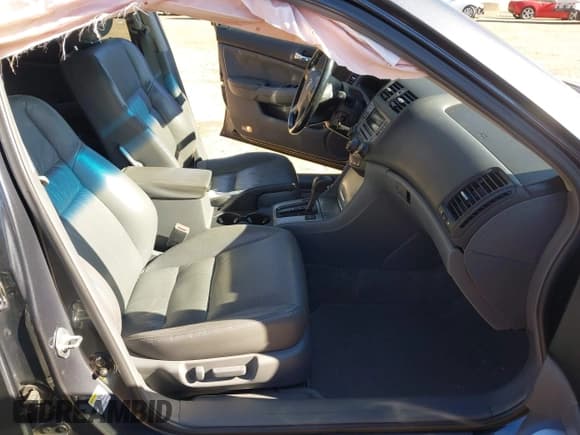 ✅ 2007 Honda Accord EX-L • VIN: 1HGCM66537A015119 • Lot: 43477742. Listed on IAAI with 165,739 mi. Free auction sales archive from the USA and detailed vehicle history report at DreamBid. Image 5.