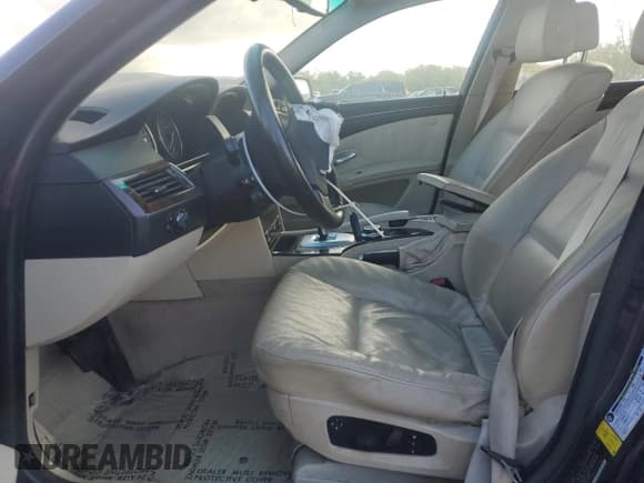 ✅ 2008 BMW 5 Series 528xi • VIN: WBANV13588CZ51820 • Лот: 89913495. Опубликован ранее на Copart с пробегом 137 296 миль. Бесплатный доступ к архиву аукционных продаж из США и подробный отчёт об истории автомобиля на DreamBid. Изображение 7.