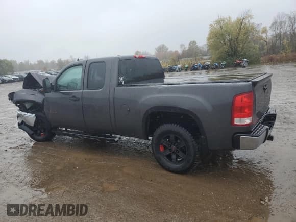 ✅ 2011 GMC Sierra 1500 SLE • VIN: 1GTR2VE31BZ232798 • Lot: 91147805. Listed on Copart with 101,796 mi. Free auction sales archive from the USA and detailed vehicle history report at DreamBid. Image 2.