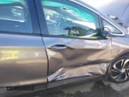 ✅ 2022 Chevrolet Bolt EV 2LT • VIN: 1G1FX6S00N4104339 • Lot: 41762459. Wystawiony na IAAI z przebiegiem 52 966 mil. Bezpłatny archiwum sprzedaży aukcyjnych z USA i szczegółowy raport historii pojazdu na DreamBid. Zdjęcie 6.