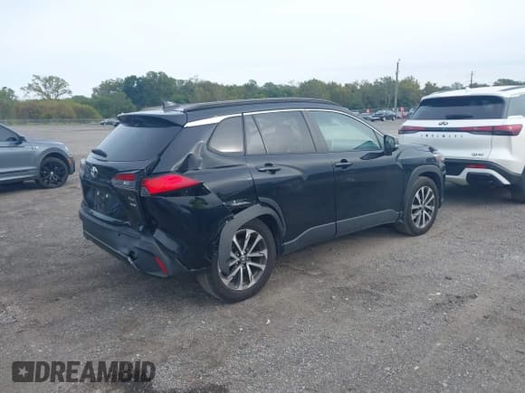 ✅ 2023 Toyota Corolla Cross XLE • VIN: 7MUDAABG2PV078789 • Lot: 43316110. Listed on IAAI with 18,307 mi. Free auction sales archive from the USA and detailed vehicle history report at DreamBid. Image 4.