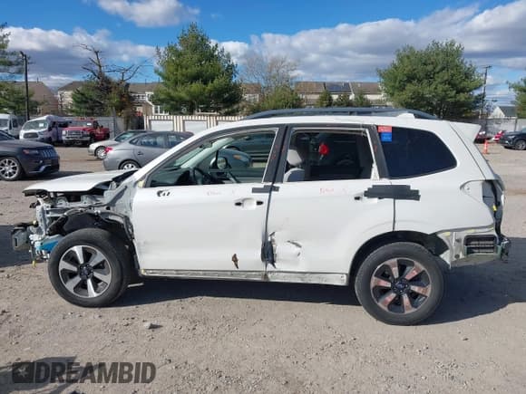 ✅ 2018 Subaru Forester Premium • VIN: JF2SJAGC5JH584766 • Lot: 43581725. Wystawiony na IAAI z przebiegiem 114 001 mil. Bezpłatny archiwum sprzedaży aukcyjnych z USA i szczegółowy raport historii pojazdu na DreamBid. Zdjęcie 15.