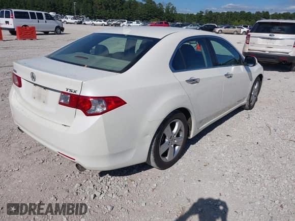 ✅ 2009 Acura TSX • VIN: JH4CU25679C006771 • Lot: 43094186. Listed on IAAI with 229,731 mi. Free auction sales archive from the USA and detailed vehicle history report at DreamBid. Image 4.