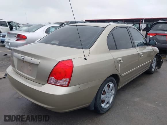✅ 2006 Hyundai Elantra GLS • VIN: KMHDN46D06U359673 • Lot: 41691523. Wystawiony na IAAI z przebiegiem 173 238 mil. Bezpłatny archiwum sprzedaży aukcyjnych z USA i szczegółowy raport historii pojazdu na DreamBid. Zdjęcie 4.