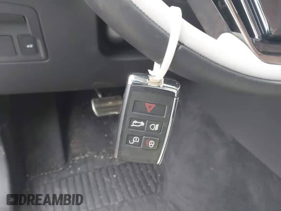 ✅ 2025 Land Rover Range Rover Velar Dynamic SE • VIN: SALYL2EX7SA804720 • Lot: 42112230. Listed on IAAI with 5,303 mi. Free auction sales archive from the USA and detailed vehicle history report at DreamBid. Image 11.