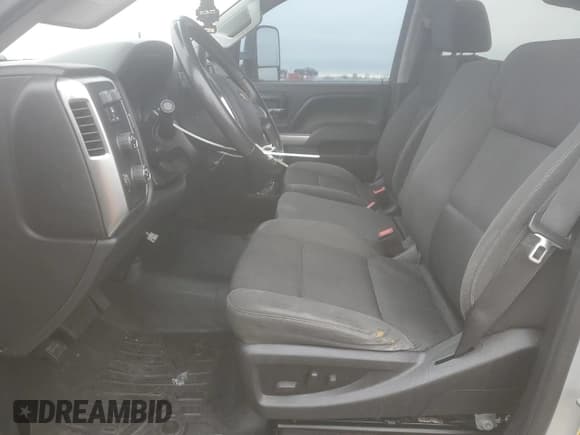 ✅ 2015 Chevrolet Silverado 2500HD LT • VIN: 1GC1KVEG4FF109827 • Lot: 54712205. Wystawiony na Copart z przebiegiem 268 800 mil. Bezpłatny archiwum sprzedaży aukcyjnych z USA i szczegółowy raport historii pojazdu na DreamBid. Zdjęcie 7.