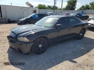 ✅ 2013 Dodge Charger Police • VIN: 2C3CDXAT3DH610337 • Lot: 68141995. Wystawiony na Copart z przebiegiem 174 645 mil. Bezpłatny archiwum sprzedaży aukcyjnych z USA i szczegółowy raport historii pojazdu na DreamBid. Zdjęcie 1.