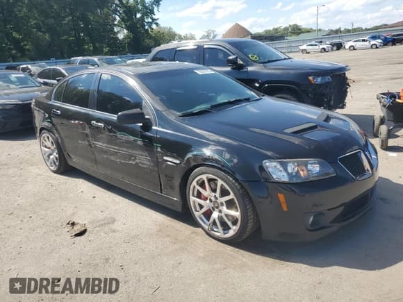 ✅ 2008 Pontiac G8 GT • VIN: 6G2EC57Y28L129381 • Lot: 70252705. Wystawiony na Copart z przebiegiem 136 957 mil. Bezpłatny archiwum sprzedaży aukcyjnych z USA i szczegółowy raport historii pojazdu na DreamBid. Zdjęcie 4.
