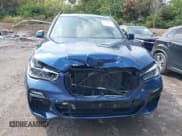 ✅ 2019 BMW X5 xDrive50i • VIN: 5UXJU2C54KLN49907 • Лот: 43281101. Опубликован ранее на IAAI с пробегом 53 335 миль. Бесплатный доступ к архиву аукционных продаж из США и подробный отчёт об истории автомобиля на DreamBid. Изображение 12.