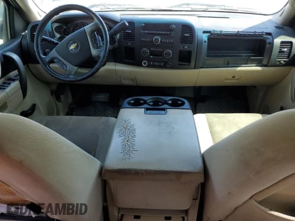 ✅ 2010 Chevrolet Silverado 1500 • VIN: 1GCSCSE29AZ252168 • Лот: 53297045. Опубликован ранее на Copart с пробегом 256 798 миль. Бесплатный доступ к архиву аукционных продаж из США и подробный отчёт об истории автомобиля на DreamBid. Изображение 8.