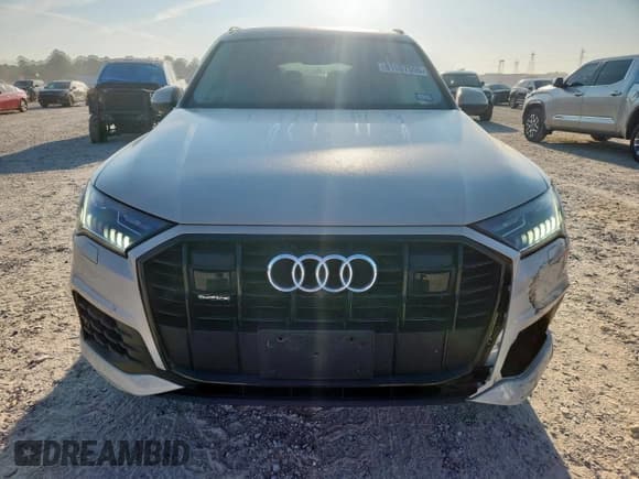 ✅ 2024 Audi Q7 Premium Plus • VIN: WA1LCBF77RD001540 • Lot: 81607555. Listed on Copart with 11,764 mi. Free auction sales archive from the USA and detailed vehicle history report at DreamBid. Image 5.
